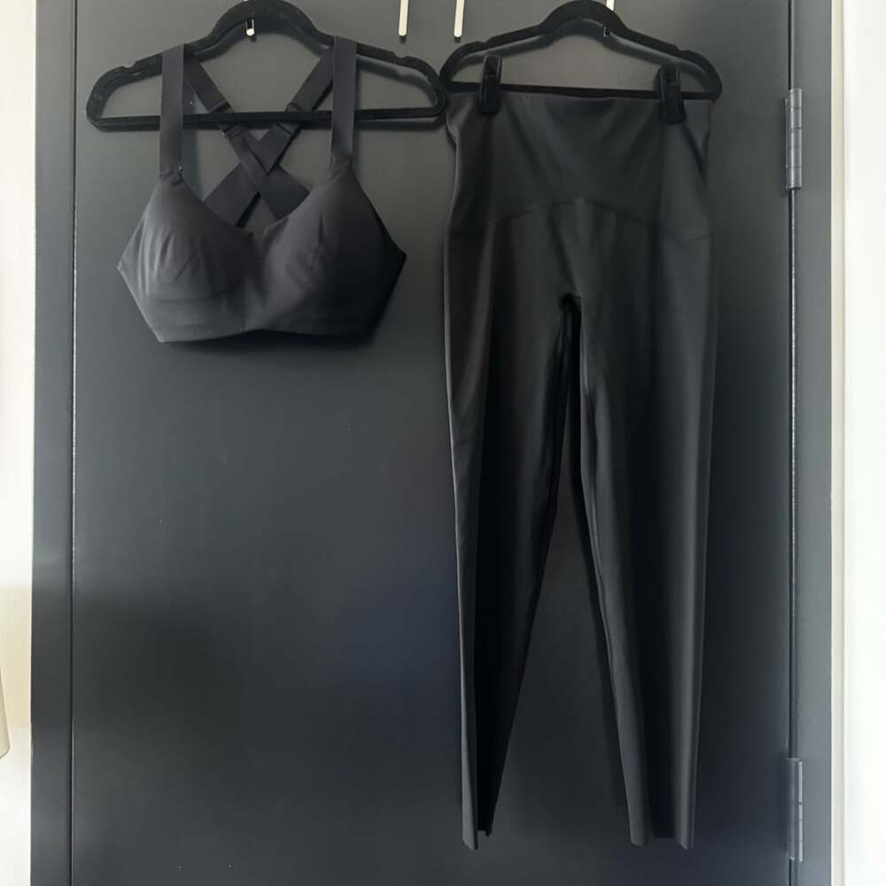 Spanx Active Matching Sports Bra and Leggings Set Black- size: Medium